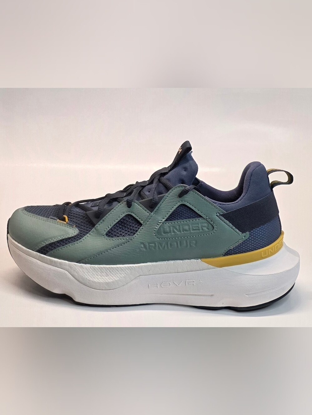 New Under Armour HOVR Infinite MVMNT Downpour  Silica Green Sneakers Men's 11.5